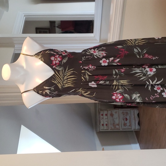 Japna Dress - Picture 3 of 13